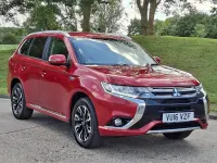 Used Mitsubishi Outlander P-HEV 2016 Red Estate