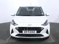 Used Hyundai i10 Premium 67 HP (49 kW) 2021 White Hatchback
