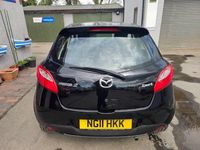 Begagnad Mazda 2 Inclusive 102 HK (75 kW) 2011 Svart Halvkombi