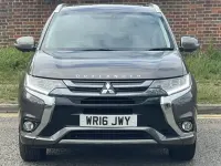 Begagnad Mitsubishi Outlander P-HEV 2016 Brun Kombi