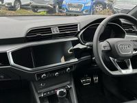 Usado Audi Q3 Black Edition 150 CV (110 kW) 2025 Gris SUV