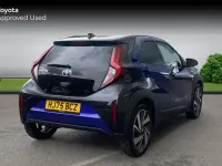 Used Toyota Aygo X 72 HP (52 kW) 2025 Juniper blue bitone SUV