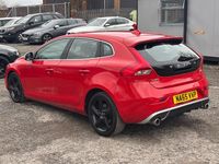 Begagnad Volvo V40 R-Design 190 HK (139 kW) 2015 Röd Halvkombi