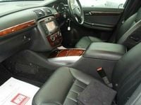 Begagnad Mercedes R320 SE 2007 Minibuss