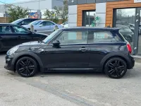 Używany Mini Cooper Hatch 2018 Czarny Hatchback
