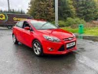 Gebraucht Ford Focus Zetec 115 PS (84 kW) 2014 Rot Kleinwagen