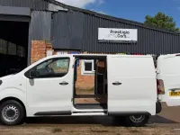 Used Peugeot Expert S 120 HP (88 kW) 2017 White Van