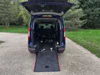 Used Ford Grand Tourneo Connect Zetec 120 HP (88 kW) 2018 Blue MPV
