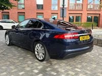 Używany Jaguar XF Portfolio 2015 Niebieski Sedan/Limuzyna