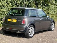 Używany Mini Cooper Hatch 2006 Szary Hatchback