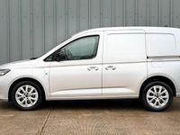 Usado Ford Transit Connect Limited 150 HP (110 kW) 2025 Prateado Monovolume