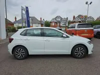 Used VW Polo Life 95 HP (69 kW) 2023 White Hatchback
