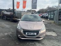 Used Peugeot 208 Active 70 HP (51 kW) 2014 Pink Hatchback