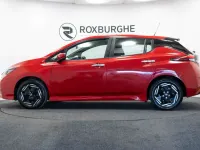 Gebraucht Nissan Leaf Acenta 110 kW (150 PS) 2022 Rot Kleinwagen