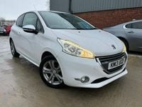 Used Peugeot 208 Allure 2013 White Hatchback