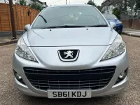 Used Peugeot 207 Active 95 HP (69 kW) 2011 Silver Hatchback