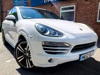 Used Porsche Cayenne 245 HP (180 kW) 2012 White SUV