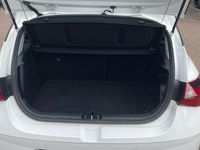 Used Hyundai i20 SE 101 HP (74 kW) 2023 White Hatchback