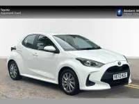 Used Toyota Yaris 113 HP (83 kW) 2023 White Hatchback