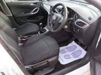 Second-hand Vauxhall Astra 2018 Alb Break