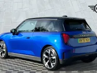 Used Mini Cooper SE Hatch 158 kW (215 HP) 2025 Blue Hatchback