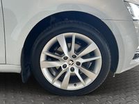 Used Skoda Octavia SE L 150 HP (110 kW) 2019 White Estate