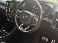 Used Volvo XC40 R-Design 247 HP (181 kW) 2019 Silver SUV
