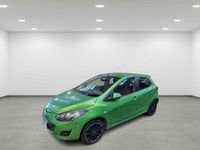 Begagnad Mazda 2 2011 Grön Halvkombi