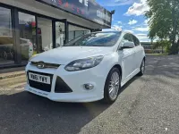 Used Ford Focus Zetec 2012 White Hatchback