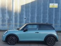 Used Mini Cooper Exclusive 204 HP (150 kW) 2024 Green Hatchback