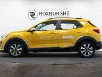 Second-hand Kia Stonic 99 CP (72 kW) 2022 Galben SUV