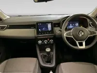 Used Renault Clio Evolution 90 HP (66 kW) 2025 Hatchback