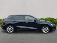 Używany Audi A3 Comfort 108 KM (79 kW) 2023 Czarny Sedan/Limuzyna