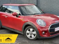 Begagnad Mini Cooper Hatch 136 HK (100 kW) 2015 Röd Halvkombi