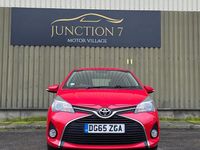 Used Toyota Yaris 69 HP (50 kW) 2015 Red Hatchback