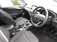 Begagnad Ford Focus Active 2019 Silver Halvkombi