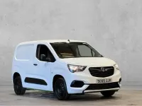 Usado Vauxhall Combo Sportive 100 HP (73 kW) 2020 Branco Monovolume