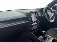 Used Volvo XC40 R-Design 161 HP (118 kW) 2022 Silver SUV