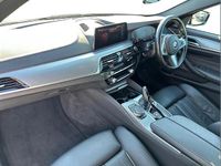 Used BMW 520 M Sport 180 HP (132 kW) 2020 White Estate