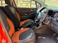 Used Renault Captur Dynamique 90 HP (66 kW) 2015 Orange SUV