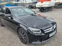 Używany Mercedes C200 SE 2019 Czarny Sedan/Limuzyna