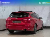 Used Ford Focus ST 280 HP (205 kW) 2023 Fantastic red (exclusive colour) Estate