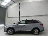Used Mitsubishi Outlander 150 HP (110 kW) 2016 Grey SUV