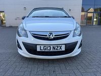 Second-hand Vauxhall Corsa Edition 84 CP (61 kW) 2013 Alb Hatchback
