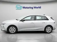 Second-hand Vauxhall Astra Design Edition 130 CP (95 kW) 2023 Gri Hatchback