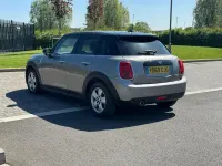 Usado Mini Cooper Classic 136 HP (100 kW) 2020 Prateado Citadino