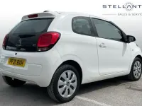 Usado Citroën C1 71 HP (52 kW) 2021 Branco Citadino