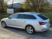 Usado Skoda Superb SE L 2020 Plateado Familiar