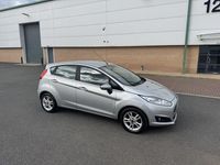 Used Ford Fiesta Zetec 75 HP (55 kW) 2015 Silver Hatchback