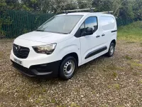 Usado Vauxhall Combo 100 CV (73 kW) 2021 Blanco Monovolumen